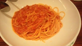 トマトとニンニクのスパゲティ