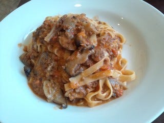 自家製ミートソースときのこ