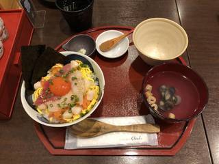 梅　海鮮ちらし