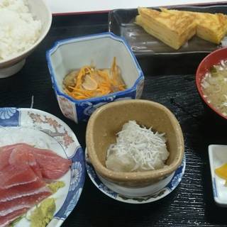 港の朝定食