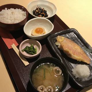 季節の焼魚定食