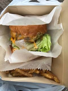 チーズバーガー（チェダー）