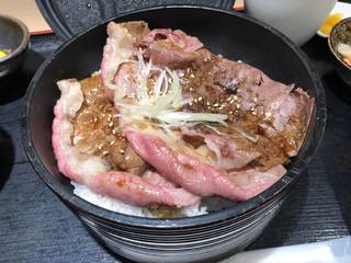 厳選産直牛炙りすき焼き御膳 