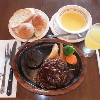 あさくまハンバーグランチ