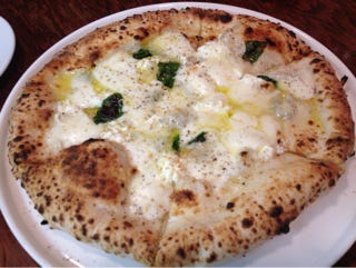 クワトロ　フォルマッジ