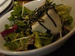 生ワカメと寄せ豆腐のサラダ