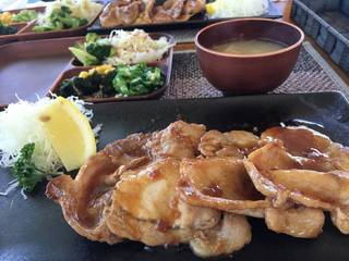 紅豚の生姜焼き定食