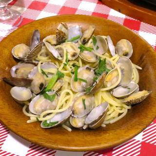 スープ入り塩味ボンゴレ