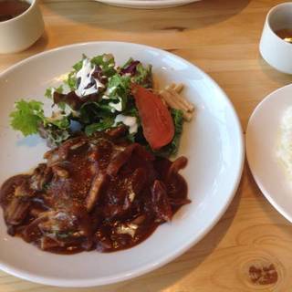 ハンバーグ キノコのデミグラスソース