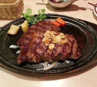 鳴尾ビーフくにロインステーキ