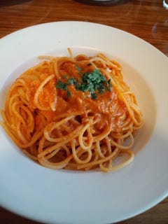 渡り蟹の入ったトマトクリームソース　スパゲッティー