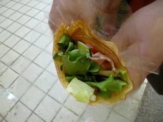 チーズと野菜のクレープ