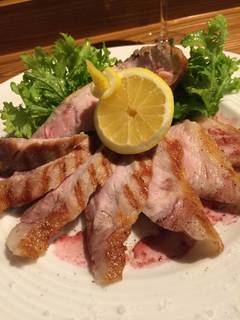 沖縄産アグー豚　Ｌボーンステーキ　マデイラ酒ソース