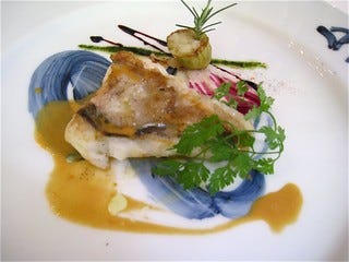 銚子産スズキのアルフォルノ　カポナータ添え