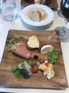 前菜盛り合わせ