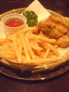 鶏もも唐揚とポテトフライ