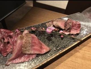 牛ステーキ二種食べ比べ