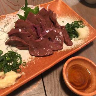 馬肉レバ刺し