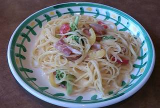 ソーセージとブロッコリーのクリームソース