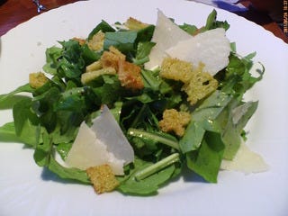 たっぷりルッコラとパルミジャーノのバルサミコサラダ