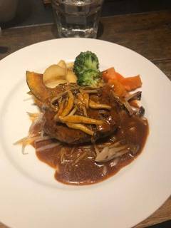 国産牛ハンバーグ（デミグラス）