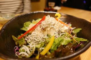 湯葉豆腐としらすのサラダ