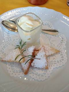 キアッケレとイタリア産アカシアのハチミツジェラート