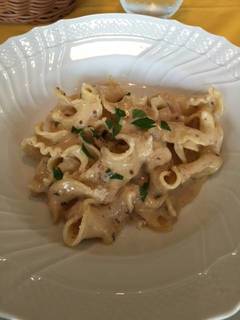 自家製パッパルデッレ　ポルチーニ茸のラグー入りクリームソース