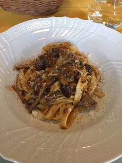 ポレンタを練りこんだタリアッテレの茸とラグソース