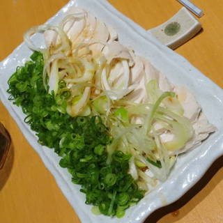 やわらか胸肉のたたき葱ポン酢