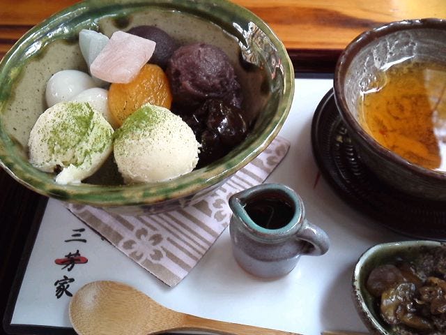 クリームあんみつ