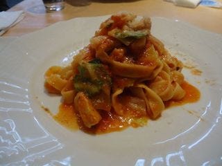 大山どりとキャベツのトマトソース