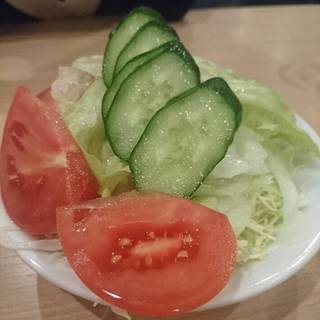 和風ドレッシングのサラダ