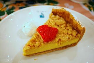 イチゴののったケーキ