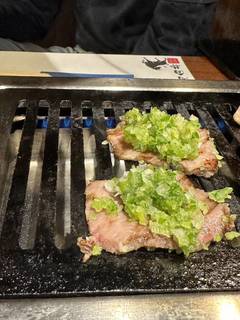 上タン