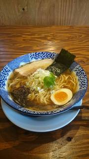 あっさり魚だし魚ラーメン　しょうゆ