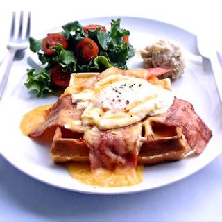 オリジナルワッフル　エッグベネディクト