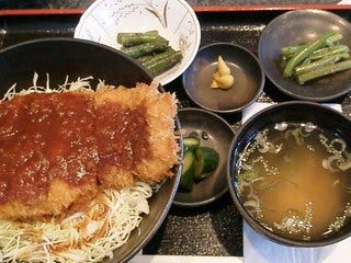 サルナシソースカツ丼