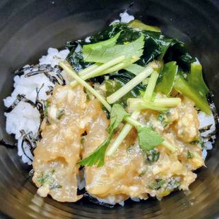 三陸産ひらめの醤油麹とわかめのだし茶漬け