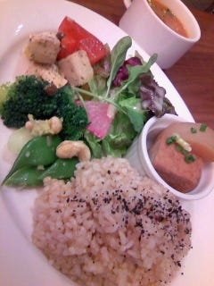 玄米プレートランチ