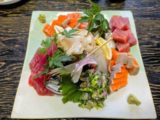 刺身の盛り合わせ