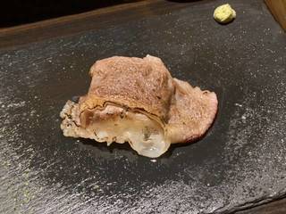 仙台牛の炙り肉寿司
