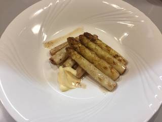 ホワイトアスパラガス