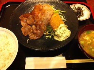 豚のしょうが焼きとかにクリームコロッケ定食