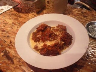 もつ赤ワイン煮込