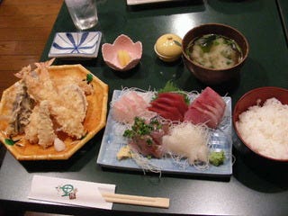 天ぷらと刺身の定食