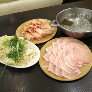 柔らか豚肉と銘柄大山鶏食べ放題コース