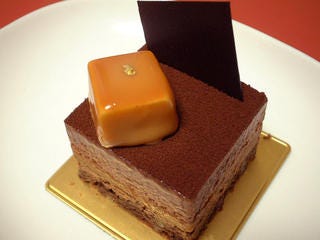 塩バターキャラメルのチョコレートケーキ