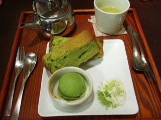 抹茶シフォンケーキ