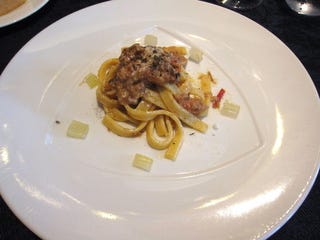 ラガーネ　子牛の白ワイン煮込み